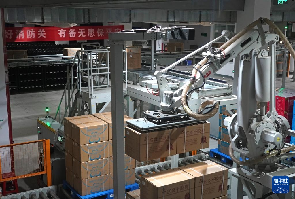 活力中國調研行丨‘老藥方’邂逅智慧工廠 中醫藥產業煥新升級